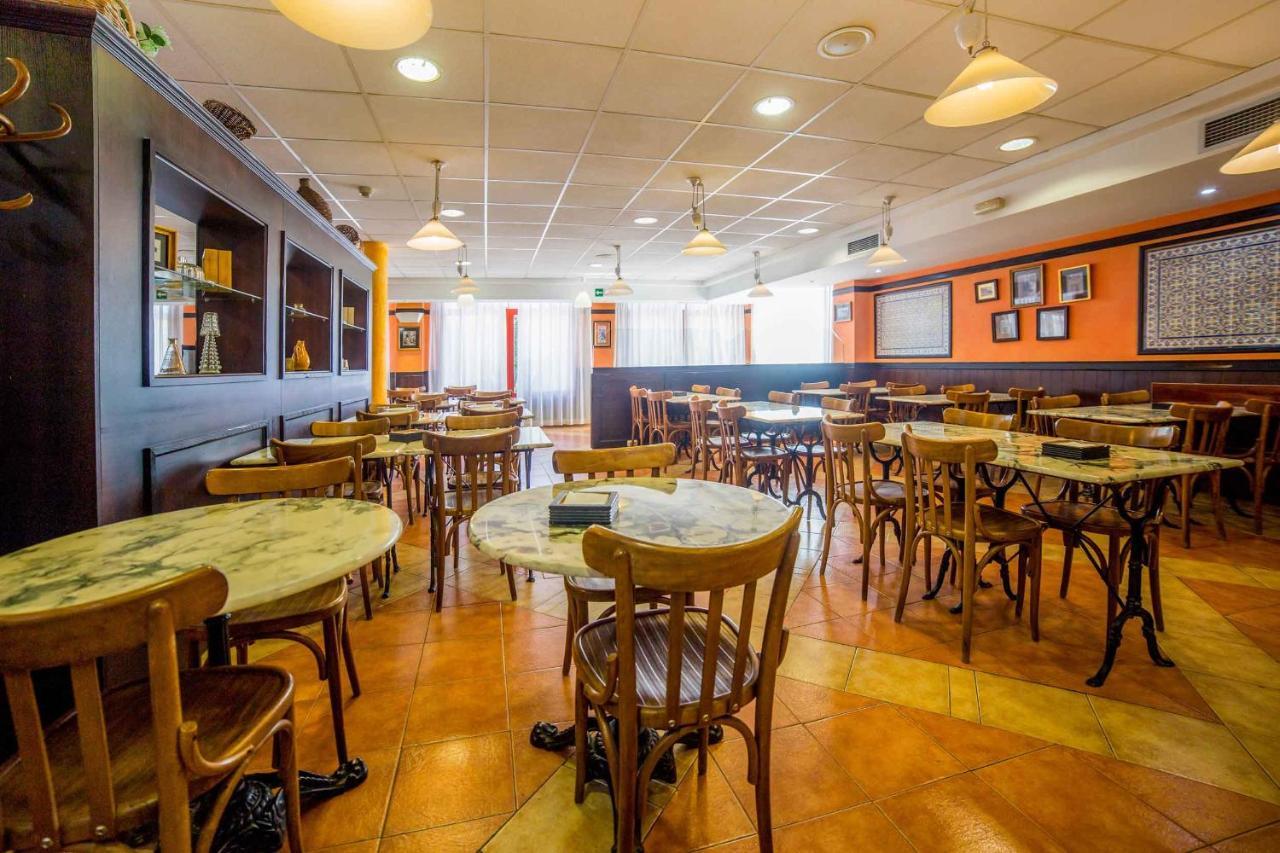Hotel Iris Guadalajara Kültér fotó