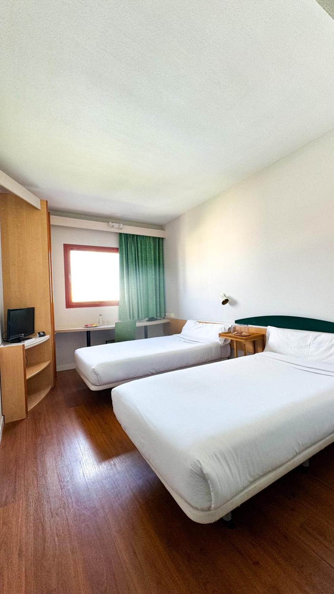 Hotel Iris Guadalajara Kültér fotó