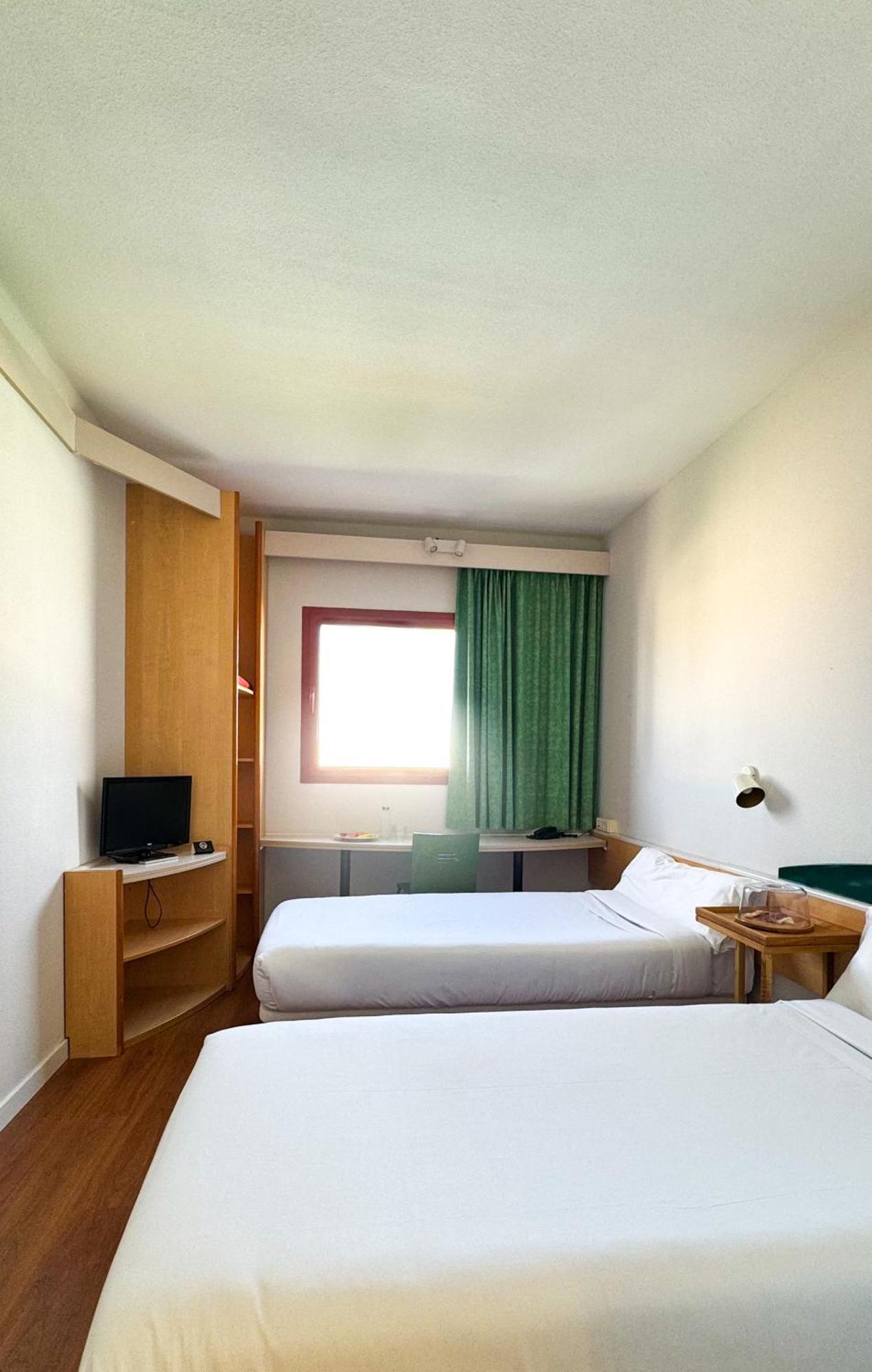 Hotel Iris Guadalajara Kültér fotó