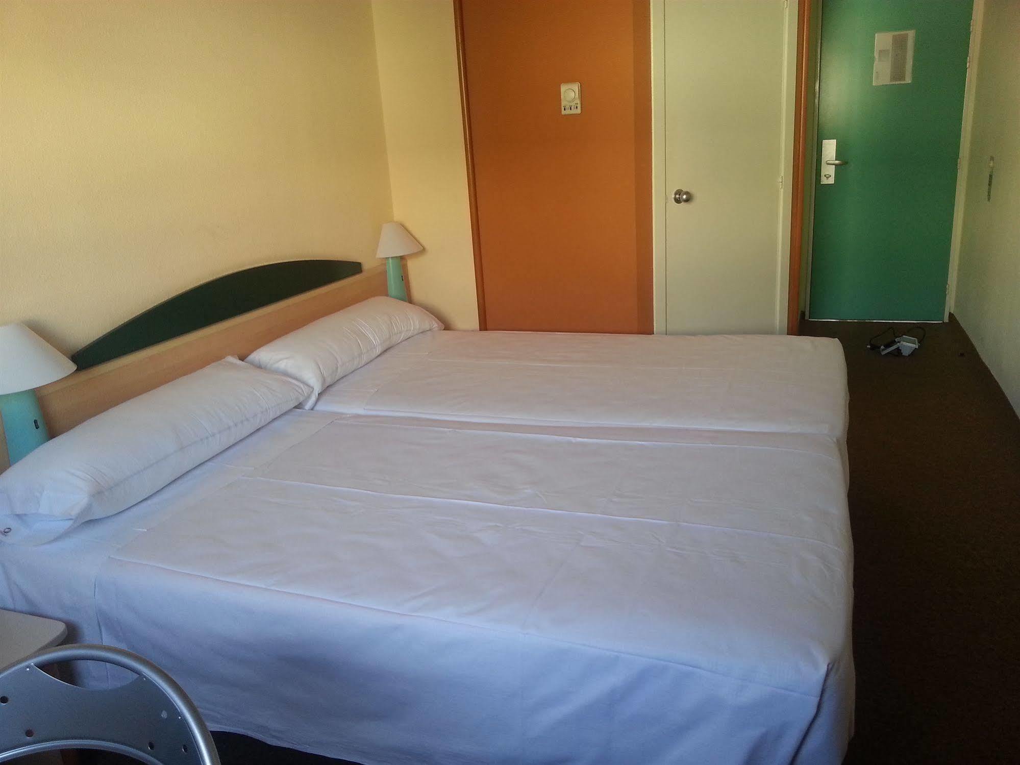 Hotel Iris Guadalajara Kültér fotó