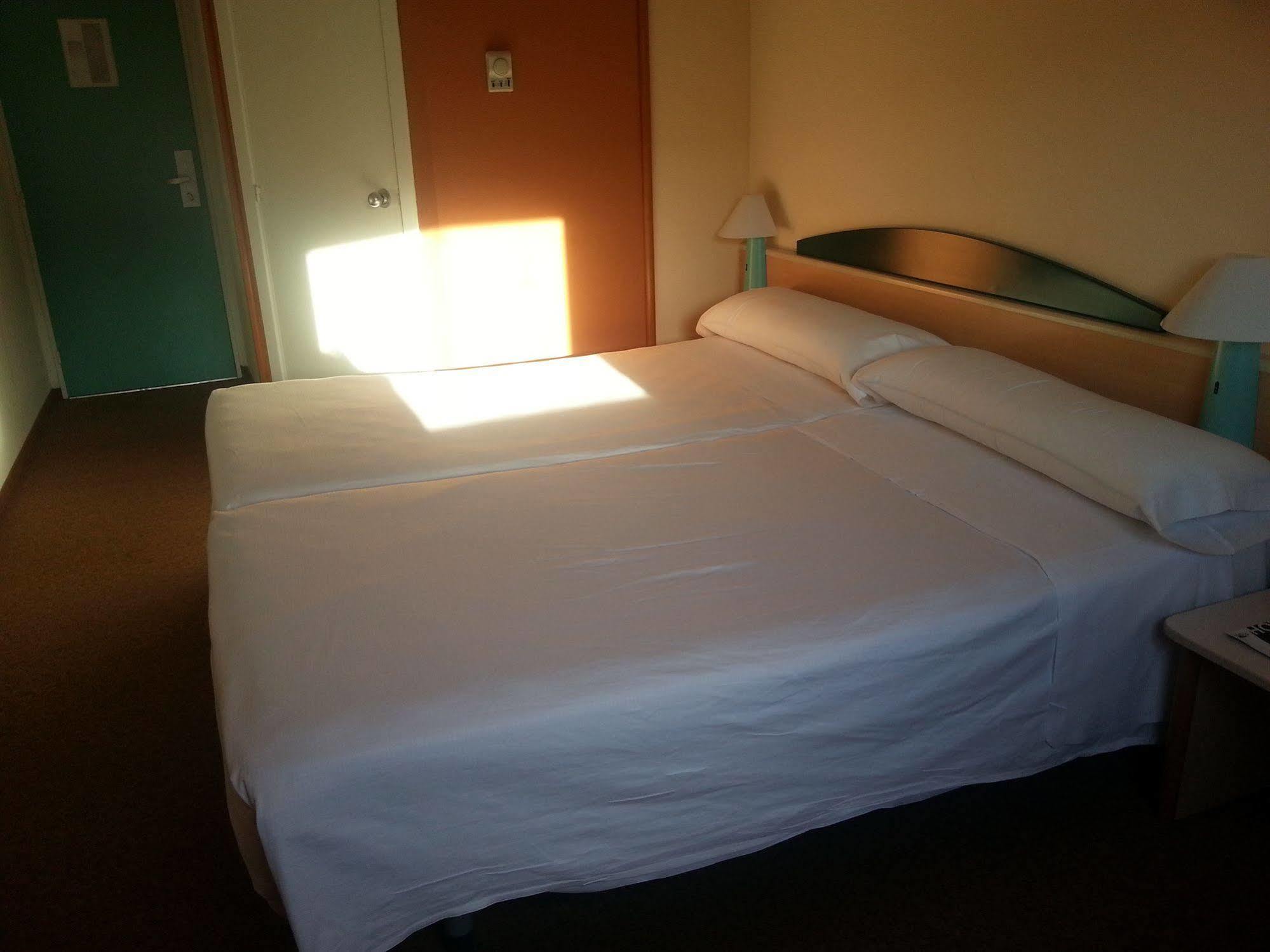 Hotel Iris Guadalajara Kültér fotó